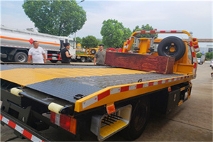 宁江区附近拖车电话号码服务